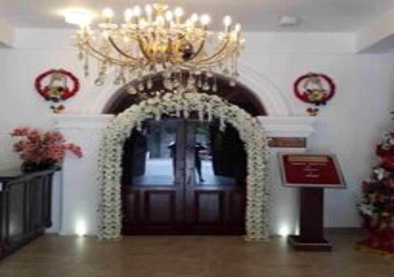 Garden Beach Hotel Kalutara Exteriör bild