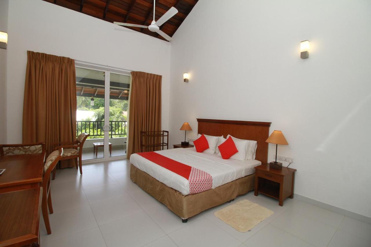Garden Beach Hotel Kalutara Exteriör bild